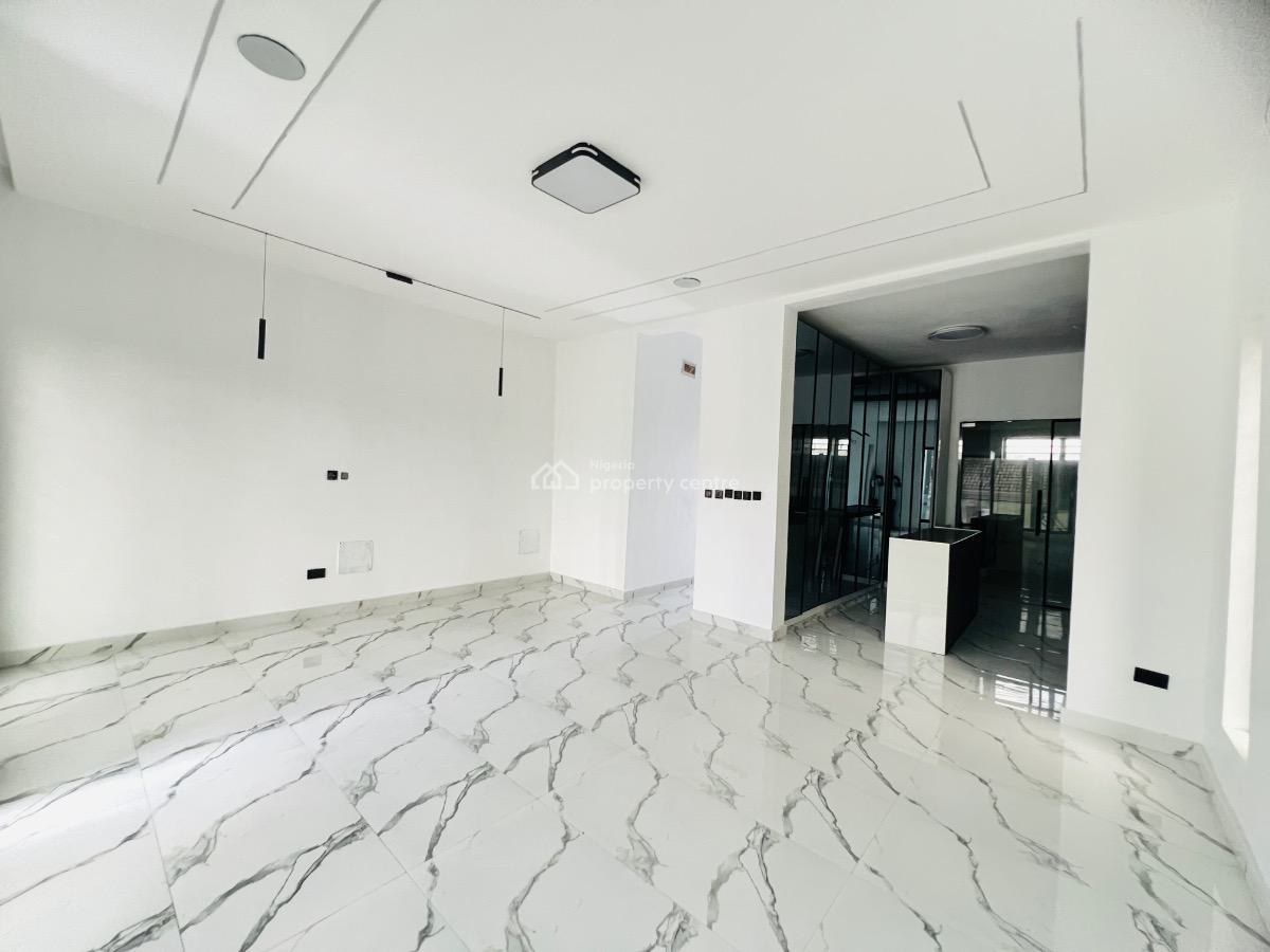 4 Bedroom Terrace Duplex with Bq, Osapa, Lekki, Lagos, Terraced Duplex for Sale