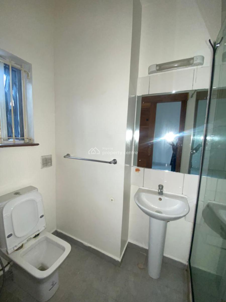 Fully Serviced 2 Bedroom Apartment with Private Yard, Victoria Island (vi), Lagos, Flat / Apartment for Rent