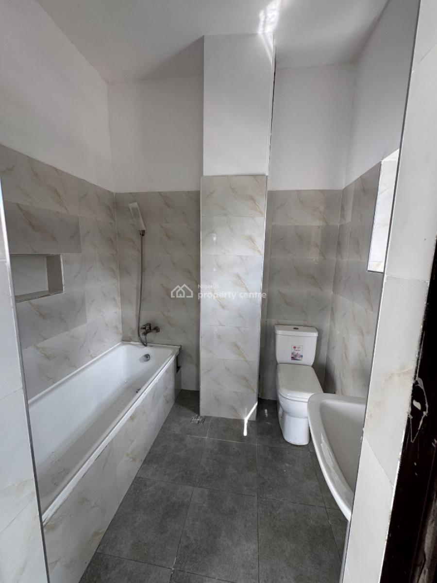 Newly Built 3 Bedroom Flat with Bq, Lekki Phase 1, Lekki, Lagos, Block of Flats for Sale