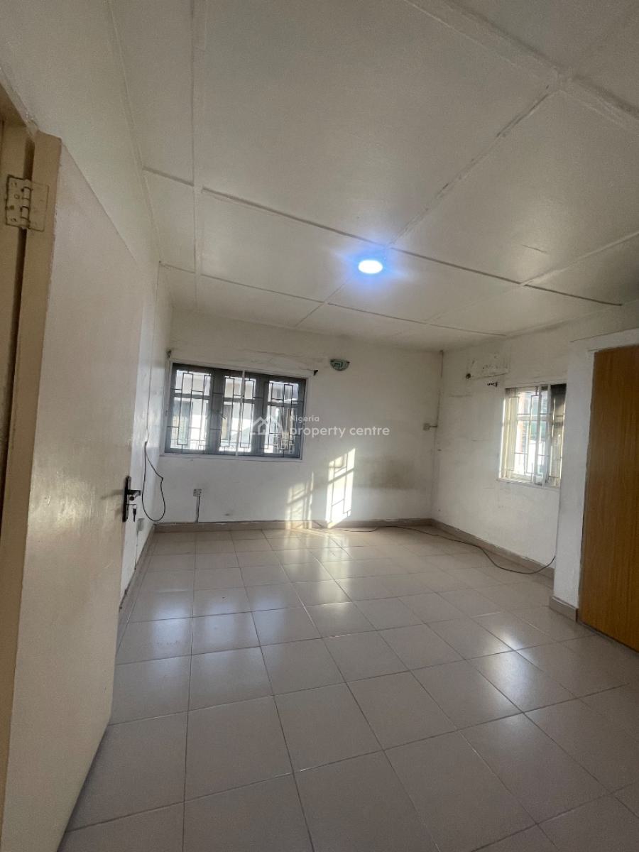 Clean Neatly Used 3 Bedroom Flat, Gbagada Phase 1, Gbagada, Lagos, Flat / Apartment for Rent