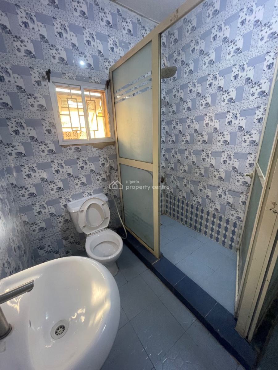 Clean Neatly Used 3 Bedroom Flat, Gbagada Phase 1, Gbagada, Lagos, Flat / Apartment for Rent
