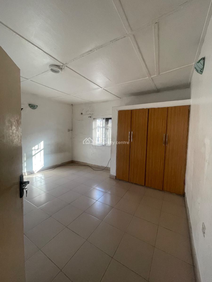Clean Neatly Used 3 Bedroom Flat, Gbagada Phase 1, Gbagada, Lagos, Flat / Apartment for Rent