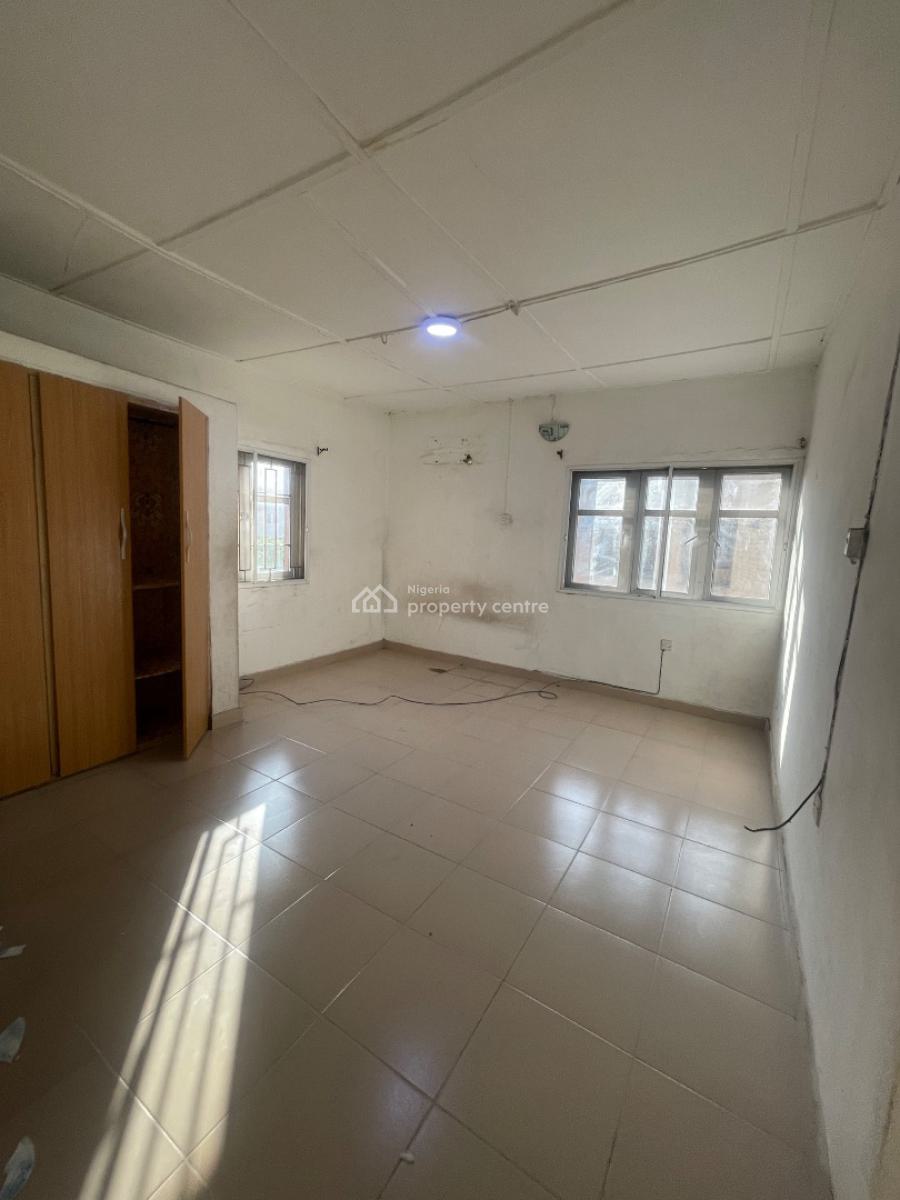 Clean Neatly Used 3 Bedroom Flat, Gbagada Phase 1, Gbagada, Lagos, Flat / Apartment for Rent