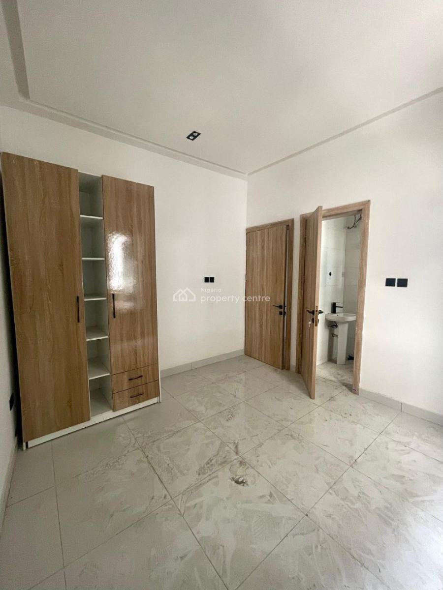 New 2 Bedrooms All Ensuite Penthouse with 24 Hrs Electricity, Freedom Way, Lekki Phase 1, Lekki, Lagos, Flat / Apartment for Rent