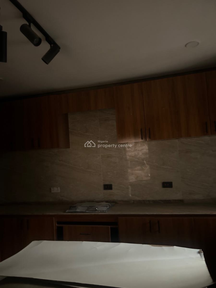 3 Bedroom with Bq(ask for a Video), Wuye, Abuja, Flat / Apartment for Sale