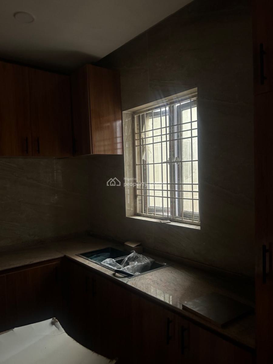 3 Bedroom with Bq(ask for a Video), Wuye, Abuja, Flat / Apartment for Sale