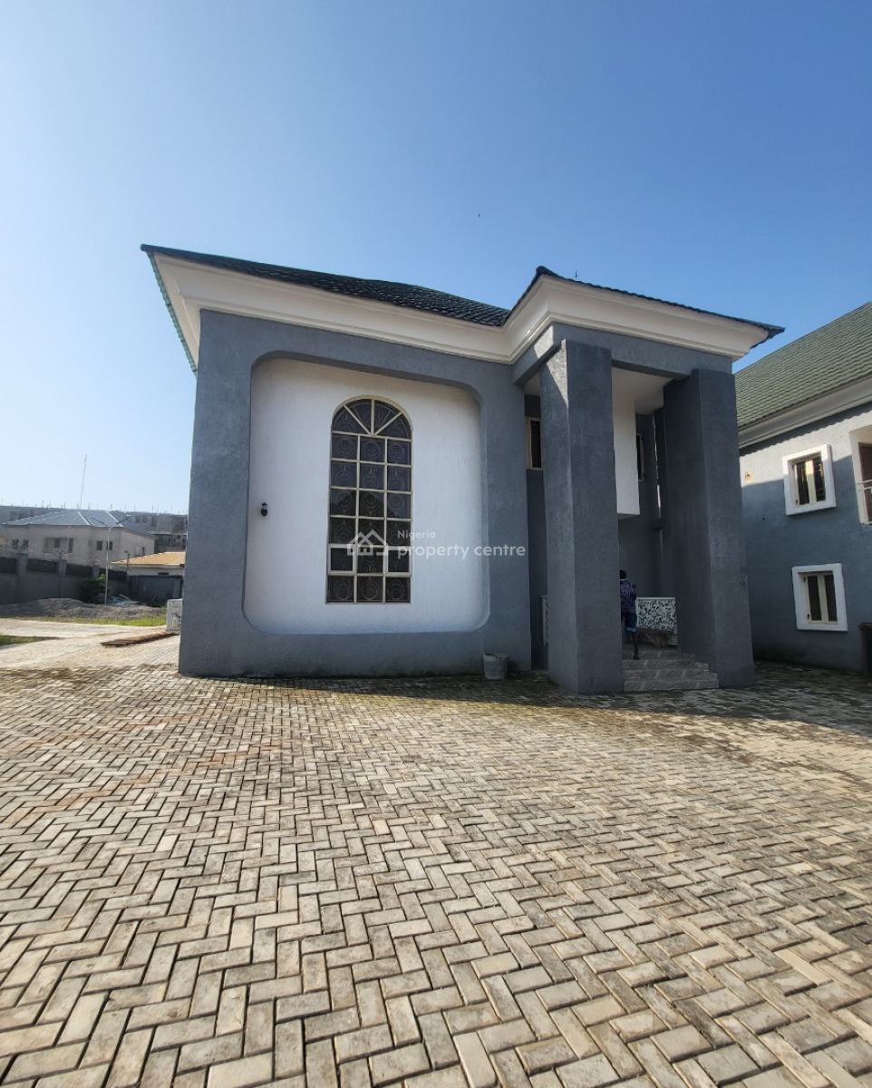 Luxurious Massive 4 Bedrooms Semi-detached Duplex with 2 Rooms Bq, By Ait Junction, Asokoro District, Abuja, Semi-detached Duplex for Rent