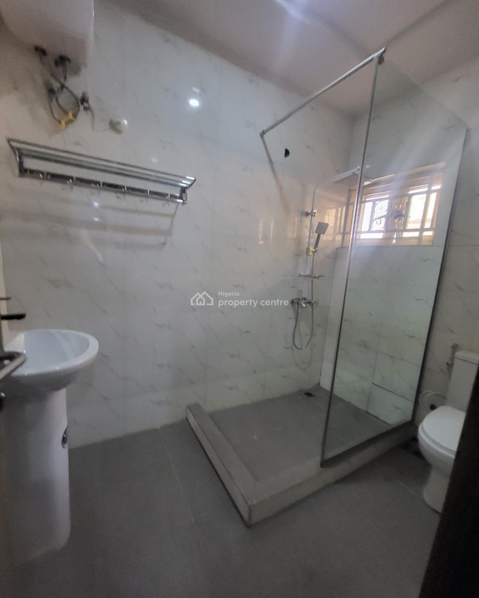 Luxurious Massive 4 Bedrooms Semi-detached Duplex with 2 Rooms Bq, By Ait Junction, Asokoro District, Abuja, Semi-detached Duplex for Rent