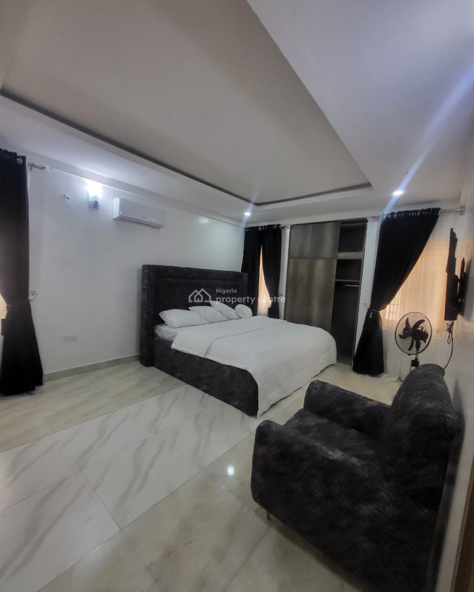 Luxurious Massive 4 Bedrooms Semi-detached Duplex with 2 Rooms Bq, By Ait Junction, Asokoro District, Abuja, Semi-detached Duplex for Rent