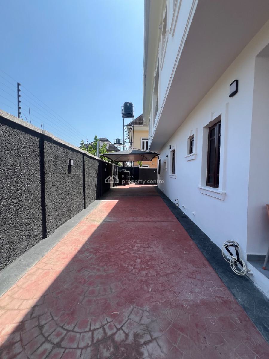Very Spacious Five Bedroom Detached Duplex with Bq, Ikota Lekki, Lekki Phase 1, Lekki, Lagos, Detached Duplex for Sale