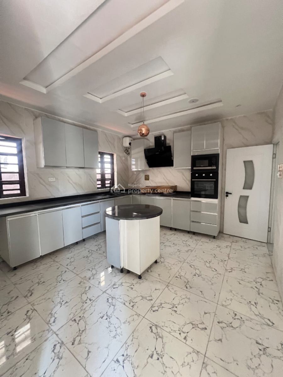 Very Spacious Five Bedroom Detached Duplex with Bq, Ikota Lekki, Lekki Phase 1, Lekki, Lagos, Detached Duplex for Sale