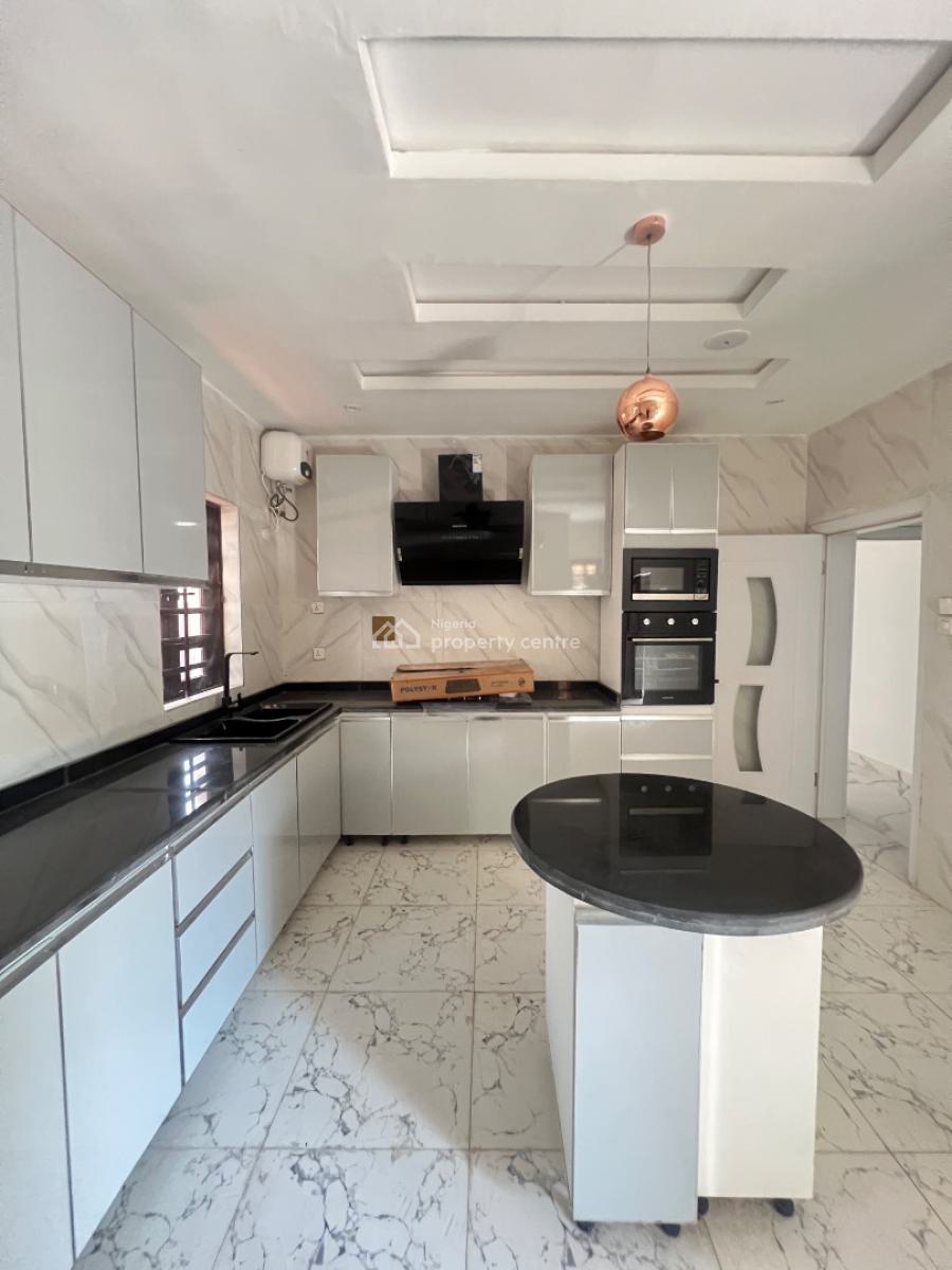 Very Spacious Five Bedroom Detached Duplex with Bq, Ikota Lekki, Lekki Phase 1, Lekki, Lagos, Detached Duplex for Sale