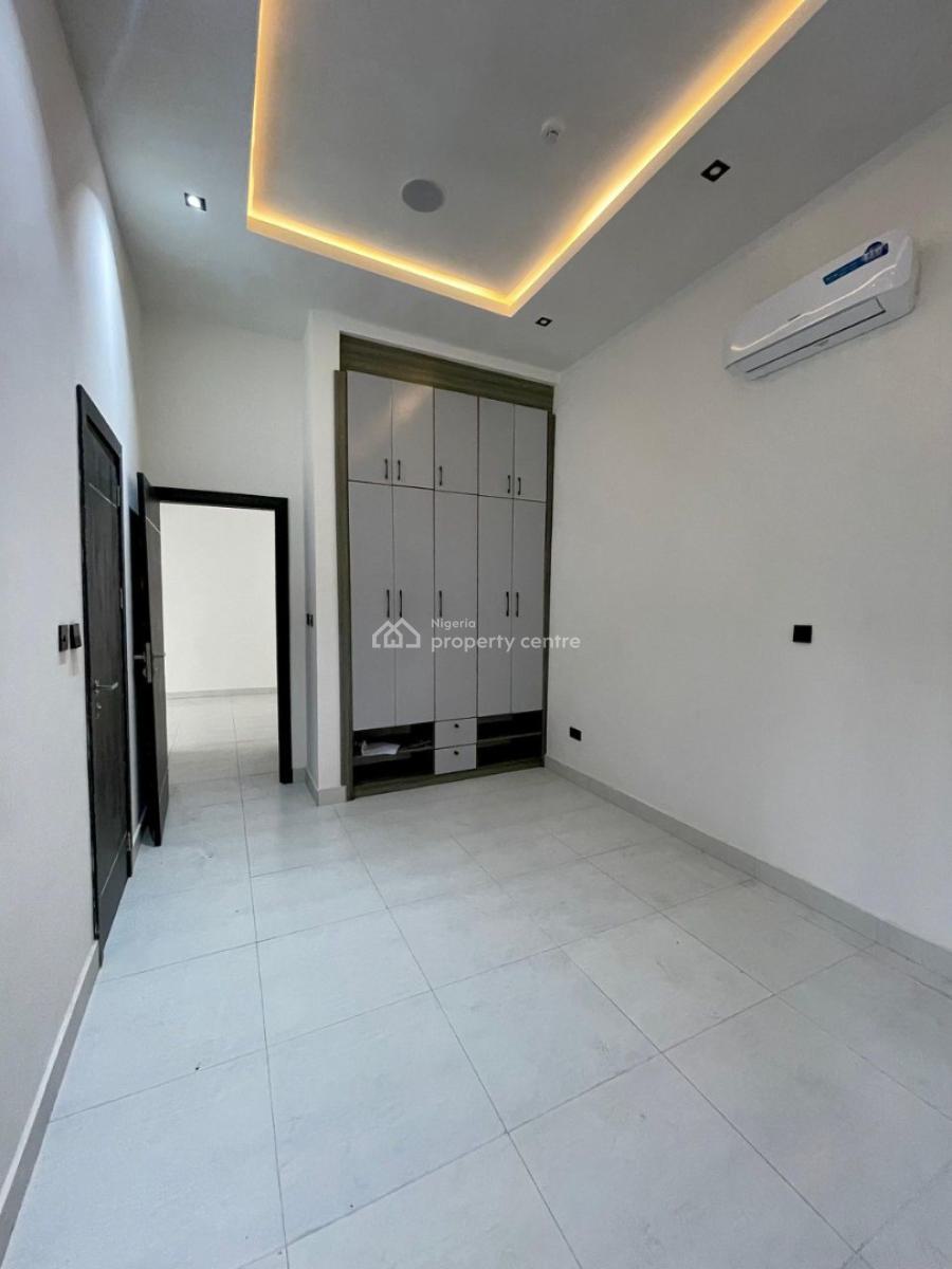 New 2 Bedroom All Ensuite with Bq, Gym, Elevator, Freedom Way, Lekki Phase 1, Lekki, Lagos, Flat / Apartment for Rent