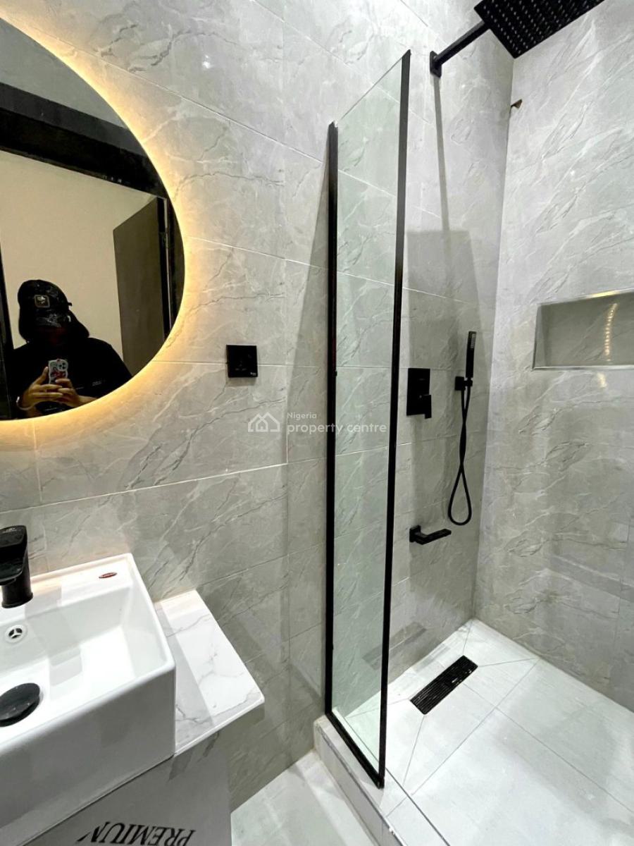 New 2 Bedroom All Ensuite with Bq, Gym, Elevator, Freedom Way, Lekki Phase 1, Lekki, Lagos, Flat / Apartment for Rent