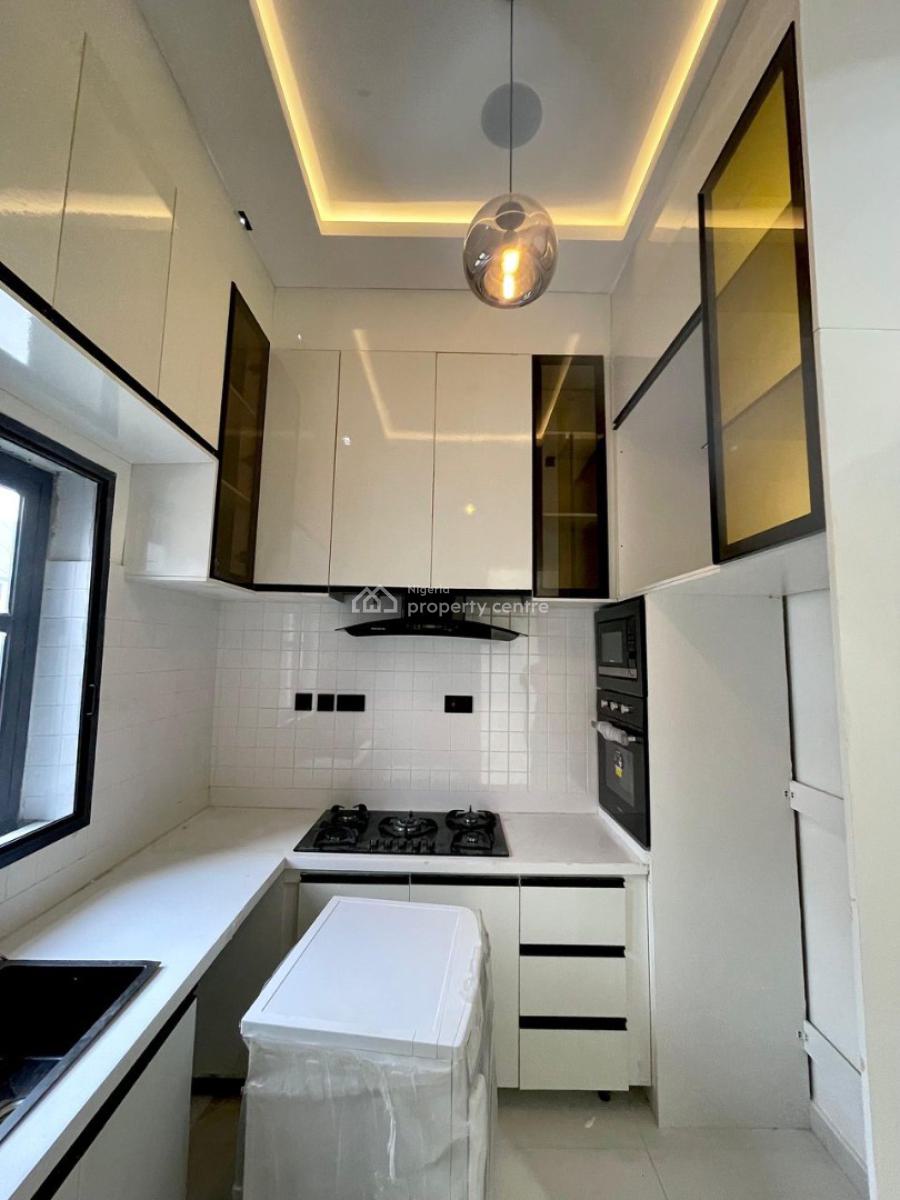 New 2 Bedroom All Ensuite with Bq, Gym, Elevator, Freedom Way, Lekki Phase 1, Lekki, Lagos, Flat / Apartment for Rent