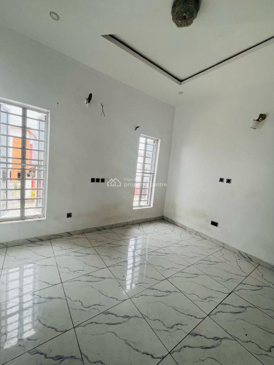 Room in a Shared Apartment, Orchid Road, Lekki Phase 2, Lekki, Lagos, Flat / Apartment for Rent
