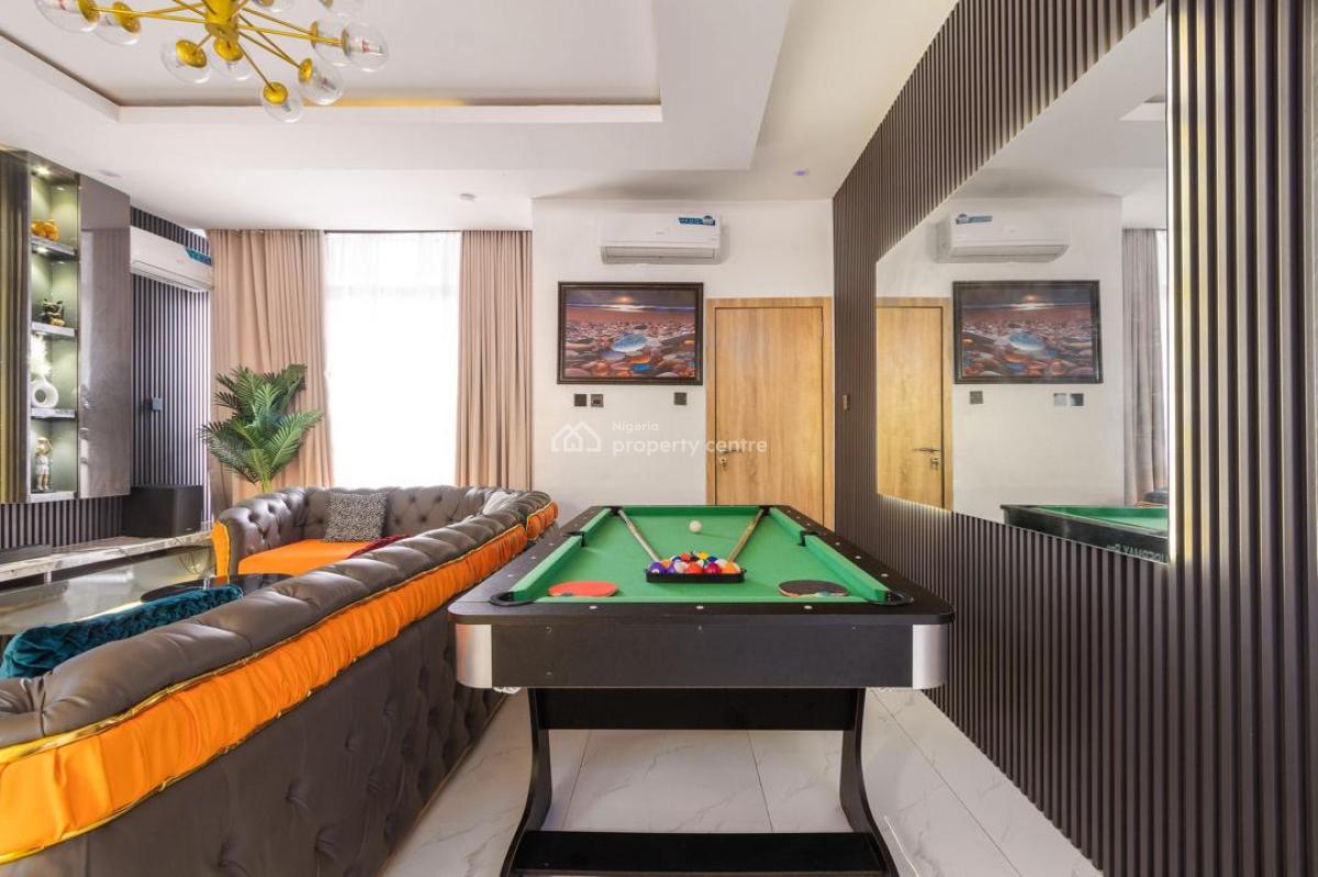Available From Today -- Luxury 3-bedroom Apartment in Lekki, Lekki Phase 1, Lekki, Lagos, Flat / Apartment Short Let