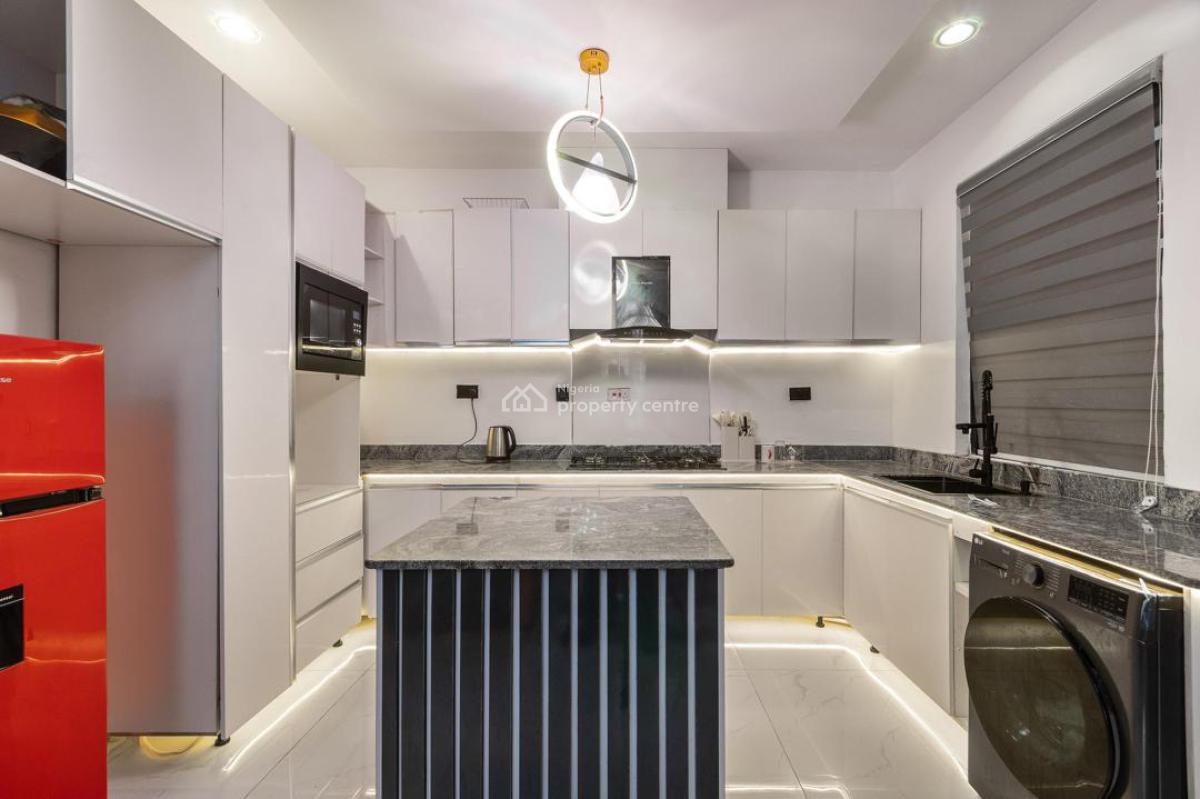 Available From Today -- Luxury 3-bedroom Apartment in Lekki, Lekki Phase 1, Lekki, Lagos, Flat / Apartment Short Let