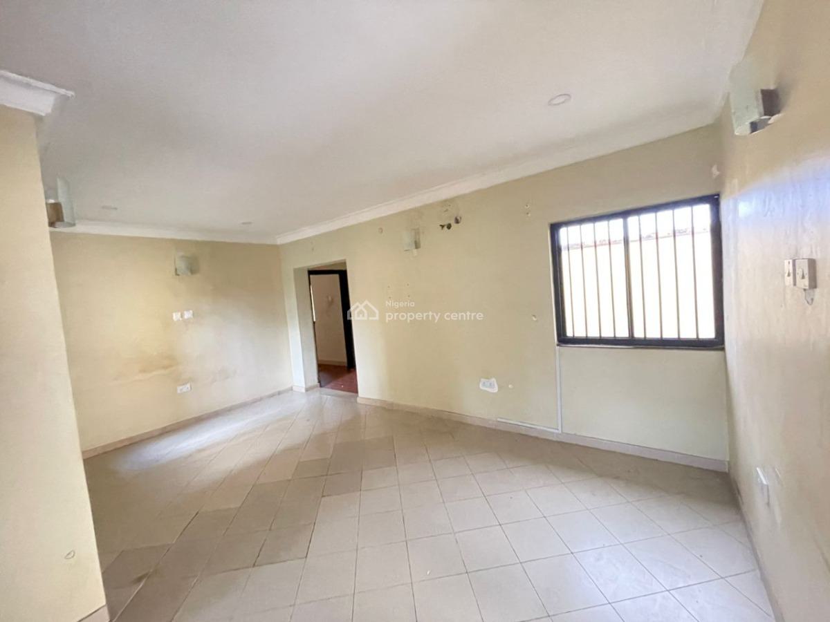 Spacious 2-bedroom Apartment, Lekki Phase 1, Lekki, Lagos, Flat / Apartment for Rent