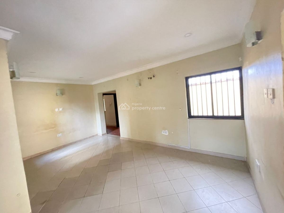 Spacious 2-bedroom Apartment, Lekki Phase 1, Lekki, Lagos, Flat / Apartment for Rent