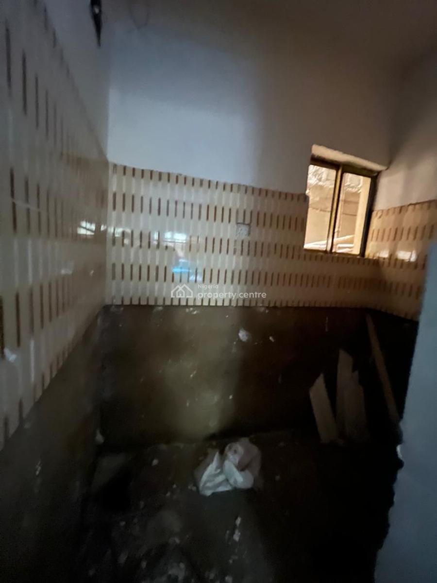 Luxury 2 Bedroom Apartment with Modern Facilities, Alagomeji, Yaba, Lagos, Flat / Apartment for Sale