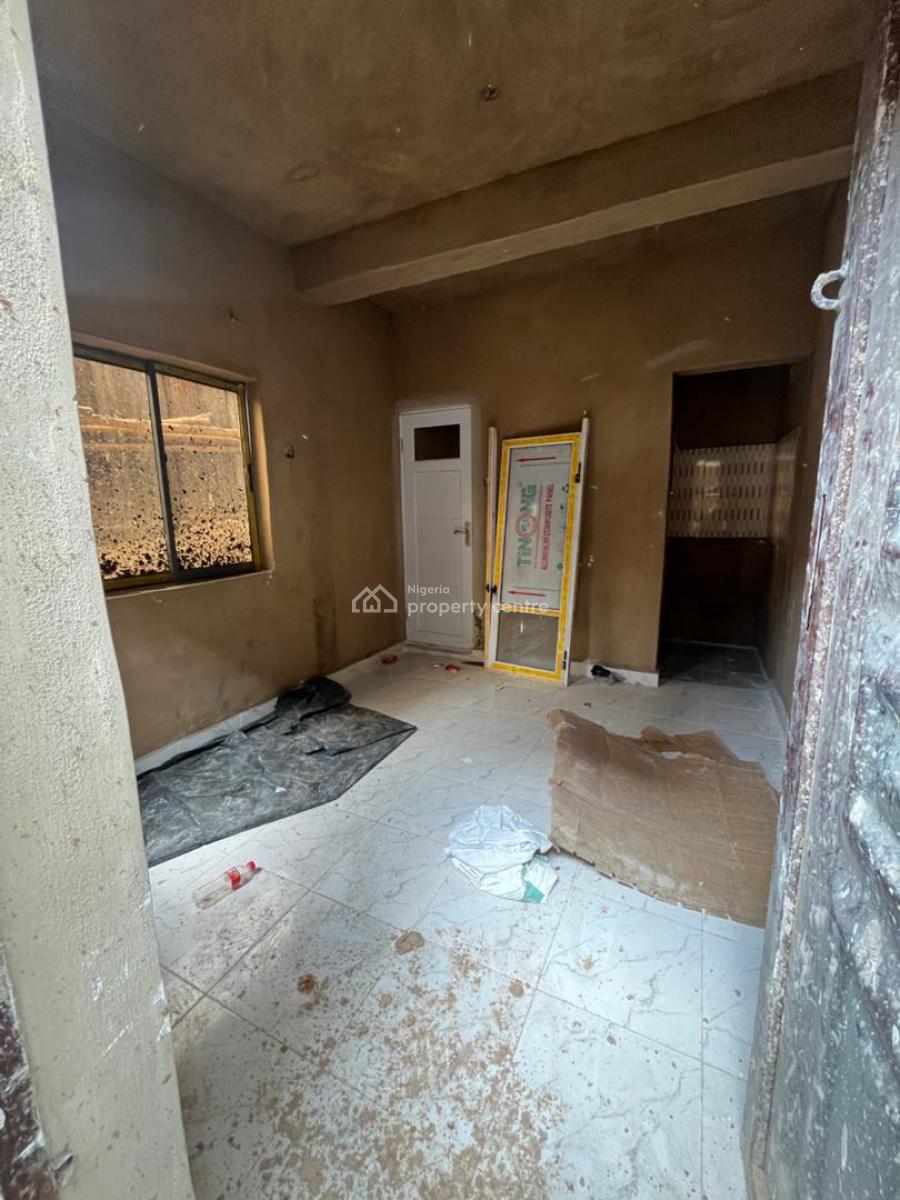 Luxury 2 Bedroom Apartment with Modern Facilities, Alagomeji, Yaba, Lagos, Flat / Apartment for Sale