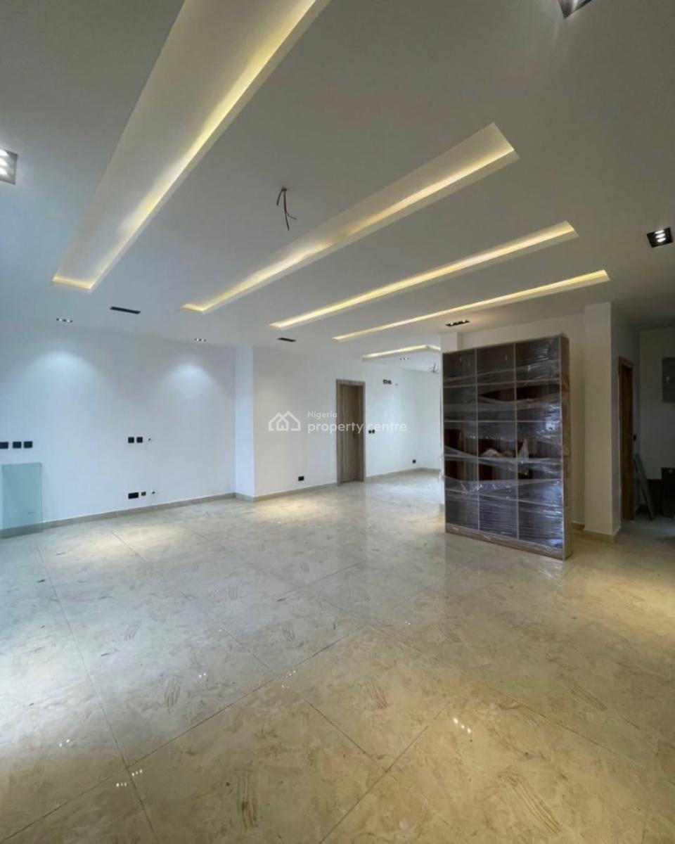 3 Bedroom Apartment with Elevator and Swimming Pool, Lekki Phase 1, Lekki, Lagos, Flat / Apartment for Sale