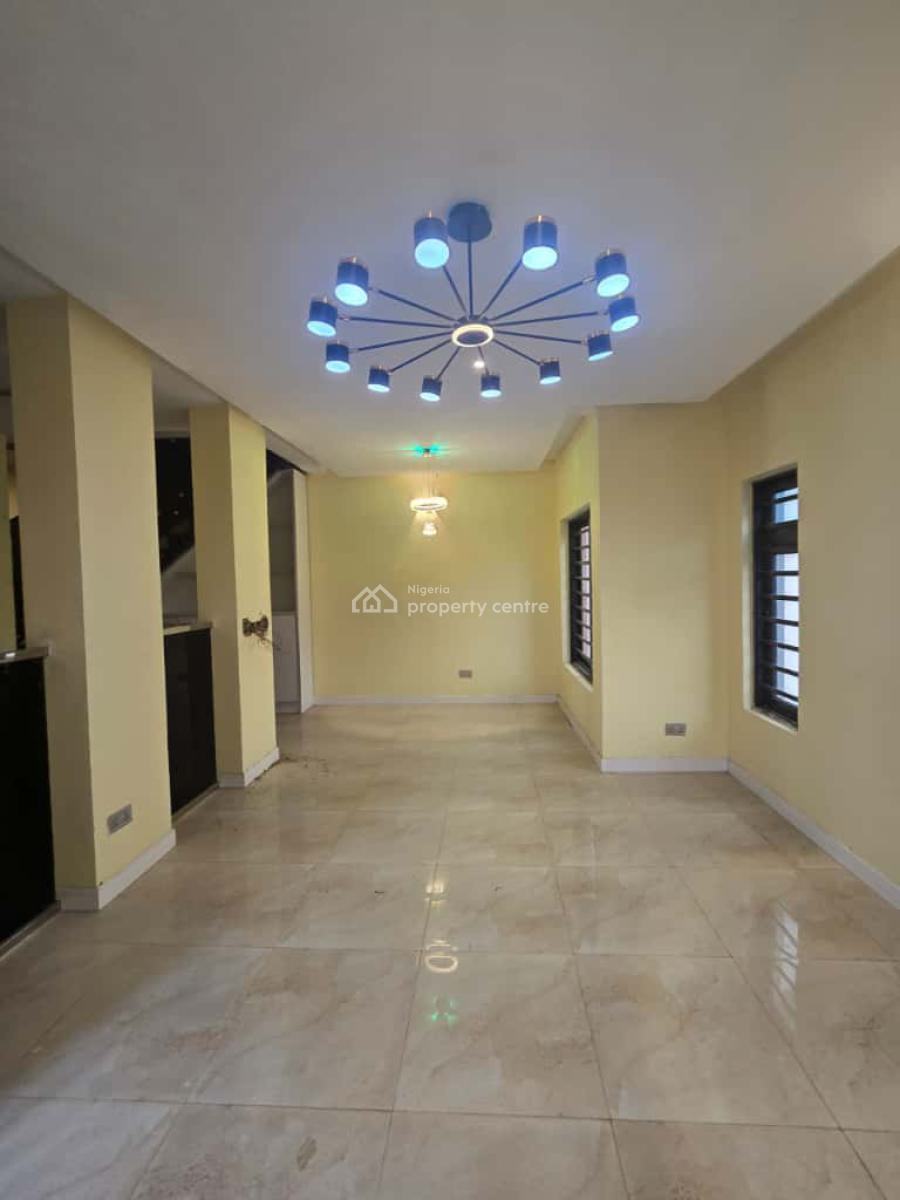 4 Bedrooms Semi Detached Duplex, Maryland, Lagos, Semi-detached Duplex for Sale
