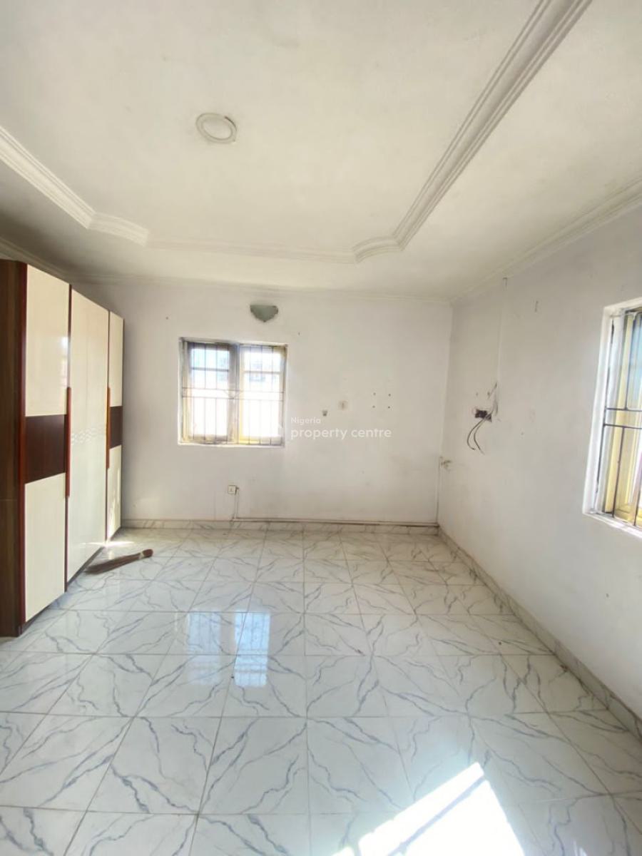 Well Maintained Ensuit 2 Bedroom Spacious Upstairs, Salem, Ilasan, Lekki, Lagos, Flat / Apartment for Rent