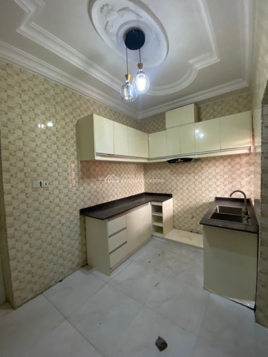 an Executive Two Bedroom Flat, Value County Gate Before Novare Shoprite, Ajah, Lagos, Flat / Apartment for Rent