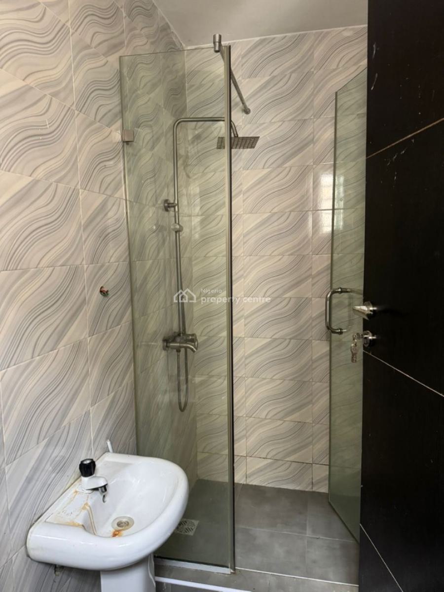 Furnished 2 Rooms Shared Apartment,only Come with Your Bed and Ac, Ologolo, Lekki, Lagos, Flat / Apartment for Rent