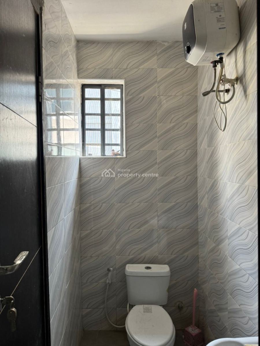 Furnished 2 Rooms Shared Apartment,only Come with Your Bed and Ac, Ologolo, Lekki, Lagos, Flat / Apartment for Rent