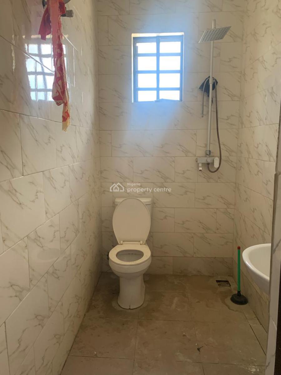 3-bedroom Apartment on First Floor, Ologolo, Lekki, Lagos, Flat / Apartment for Rent