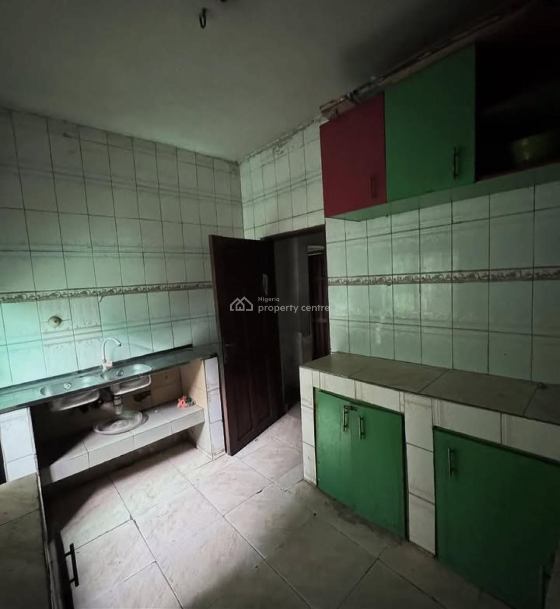 5 Bedrooms Detached Duplex on Distress, Stadium Road, Rumuomasi, Port Harcourt, Rivers, Detached Duplex for Sale