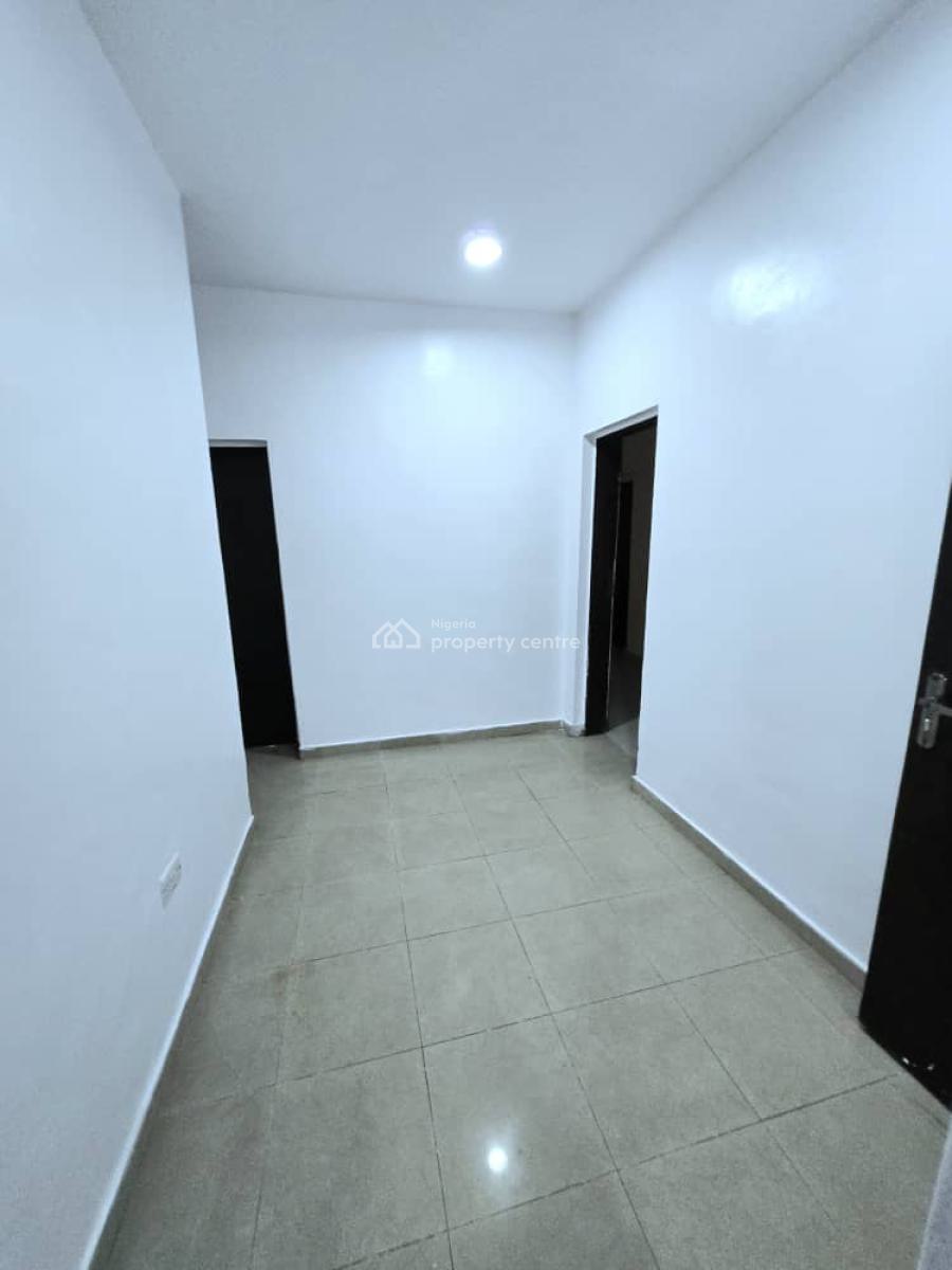 Newly Refurbished 3 Bedroom Apartment, Ikate Elegushi, Lekki, Lagos, Flat / Apartment for Sale