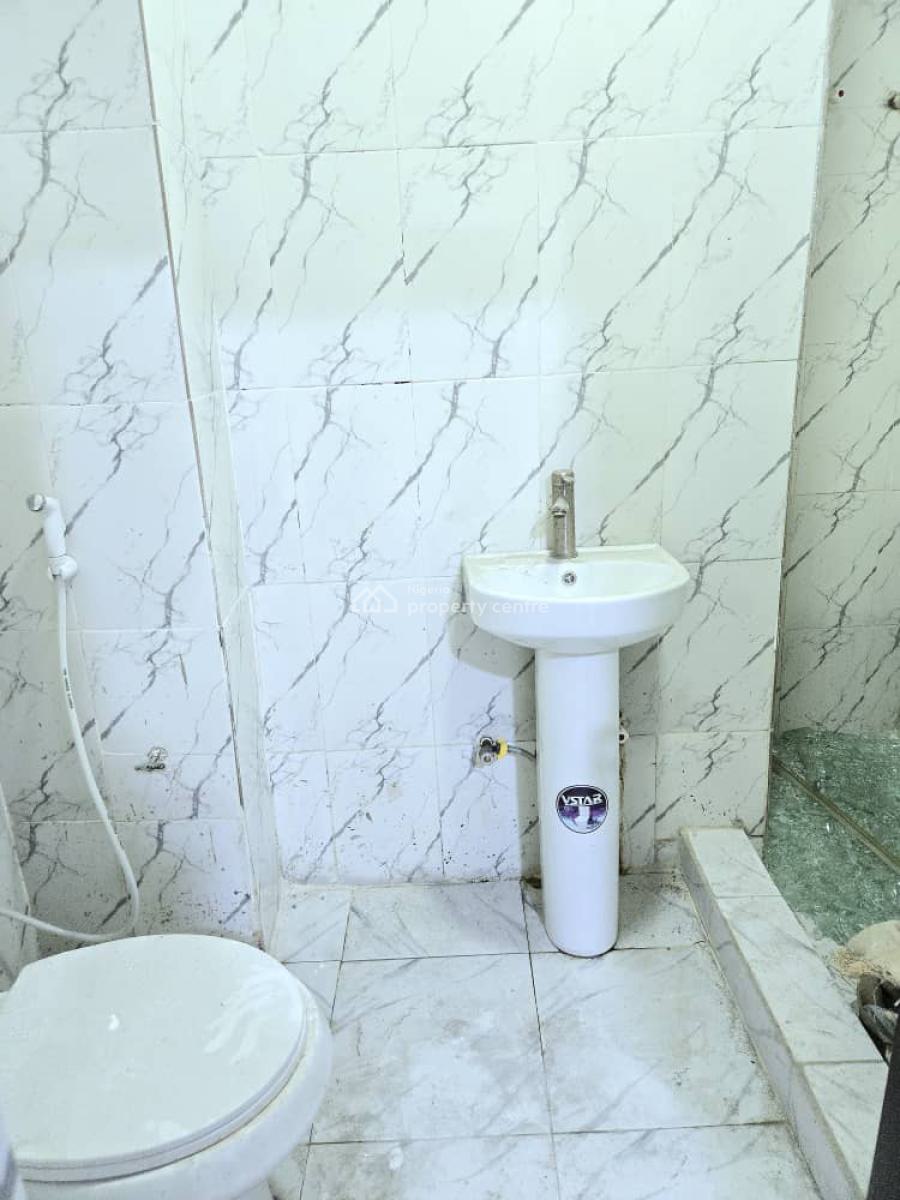Newly Refurbished 3 Bedroom Apartment, Ikate Elegushi, Lekki, Lagos, Flat / Apartment for Sale