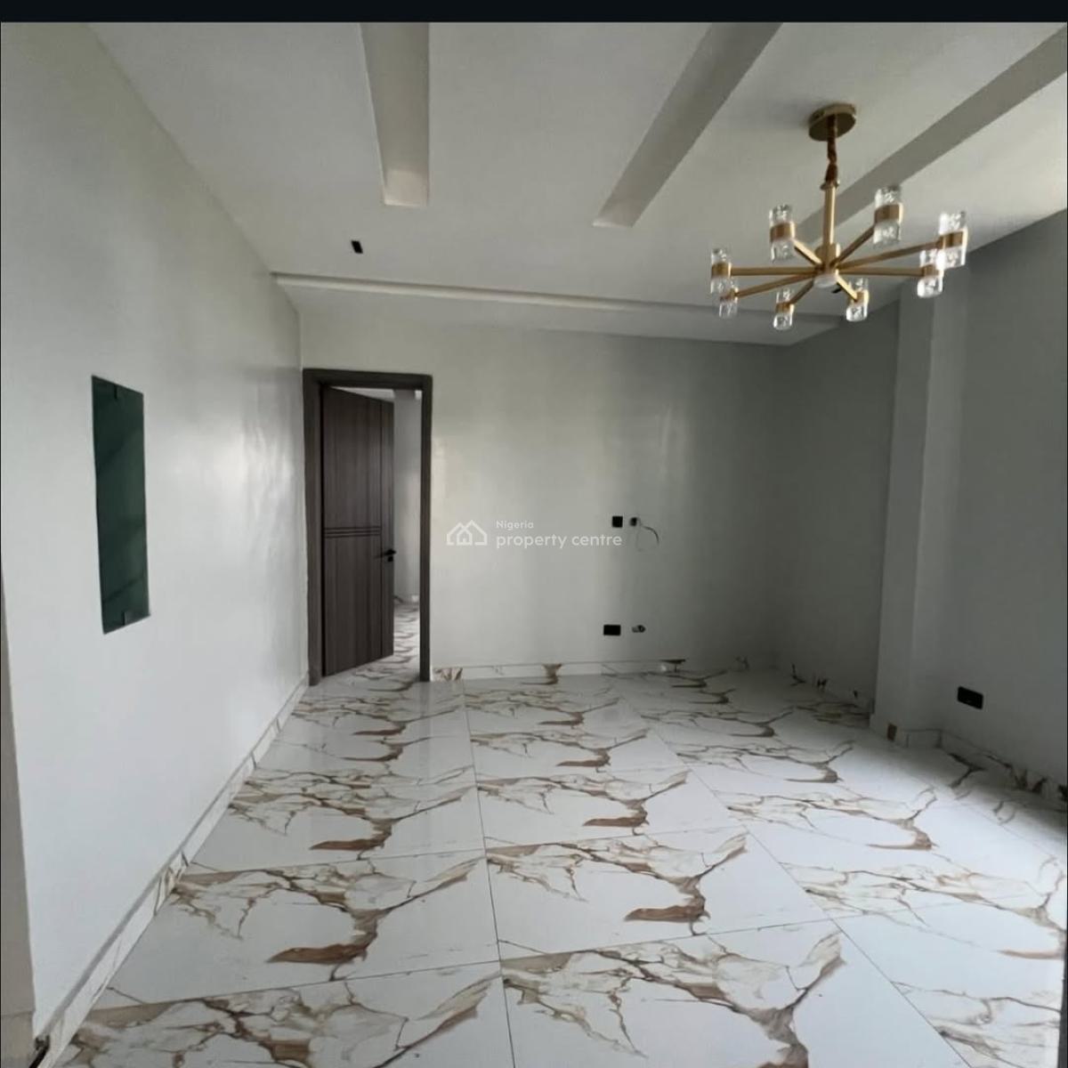 Beautiful 2 Bedroom Apartment, Lekki Phase 1, Lekki, Lagos, Flat / Apartment for Sale