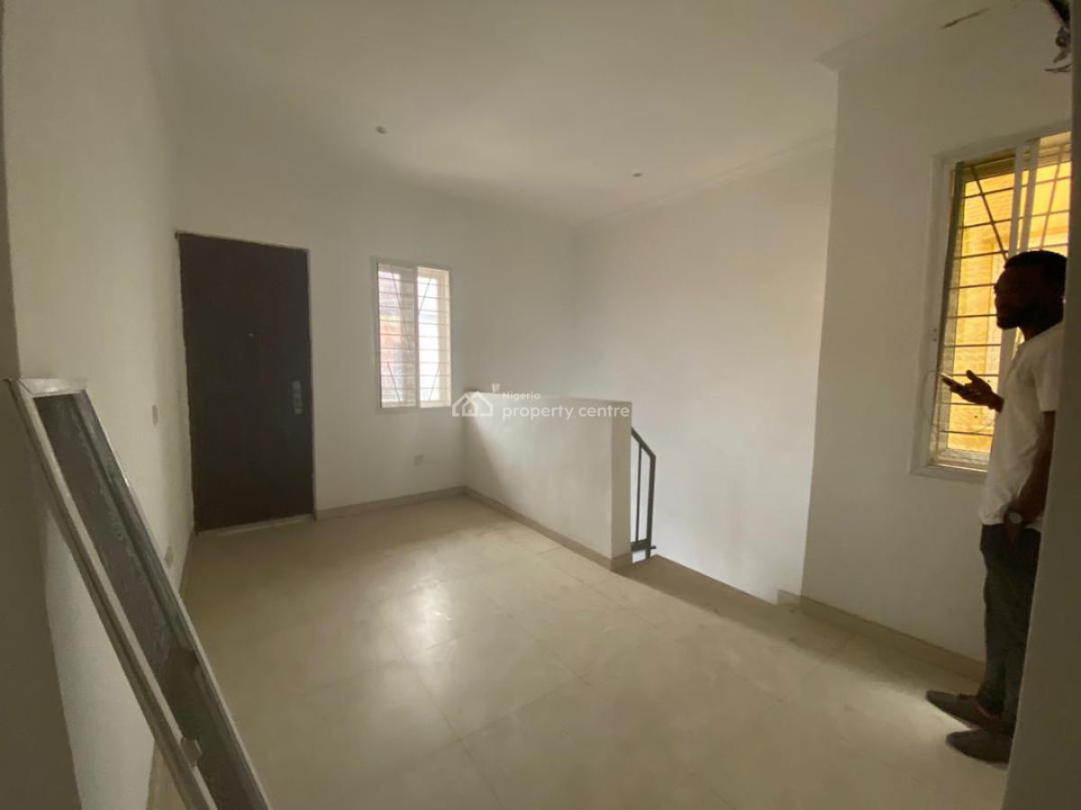 Vacant 4 Bedrooms Terraced Duplex, Hi Life Estate, Ogombo, Ajah, Lagos, Terraced Duplex for Sale