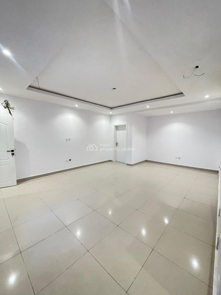 Spacious 1 Bedroom Apartment with Swimming Pool and Gym, Lekki Phase 1, Lekki, Lagos, Flat / Apartment for Sale
