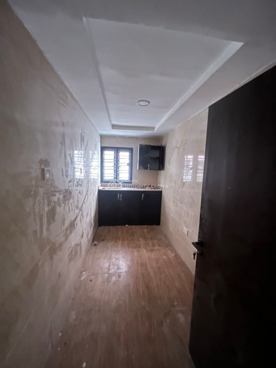 Luxury 3 Bedroom Apartment with Modern Facilities, Alagomeji, Yaba, Lagos, Flat / Apartment for Rent