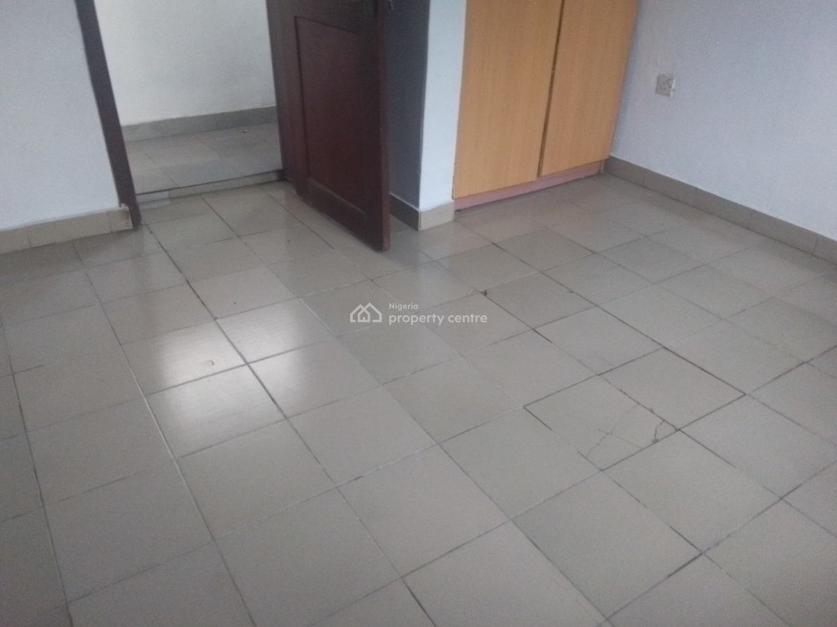 Spacious 2 Bedroom Flat with Excellent Features, Agunbiade Junction, Ogombo, Ajah, Lagos, Flat / Apartment for Rent