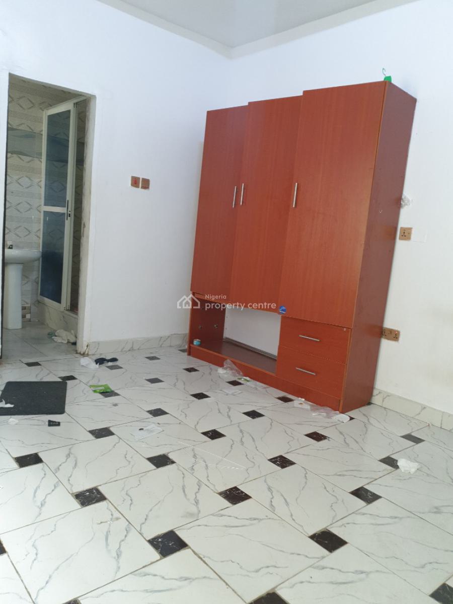 Spacious 2 Bedroom Flat, Osapa London, Osapa, Lekki, Lagos, Flat / Apartment for Rent