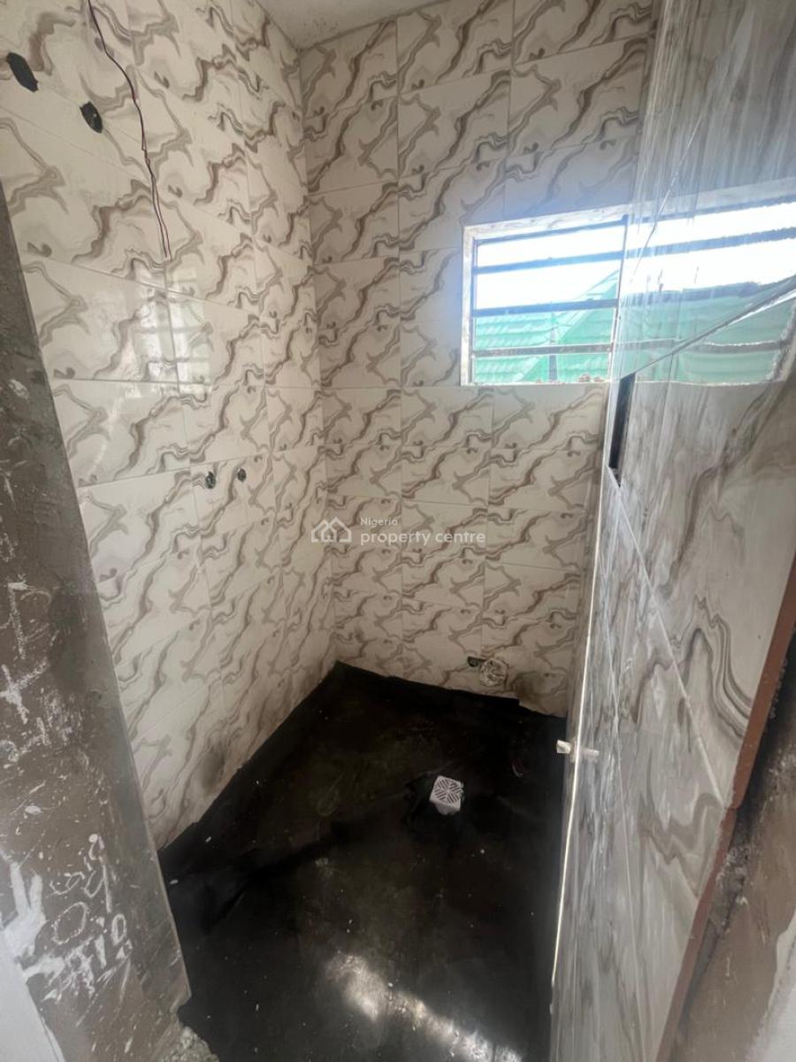 Miniflat for Long Lease, Abule Ijesha, Yaba, Lagos, Mini Flat (room and Parlour) for Sale