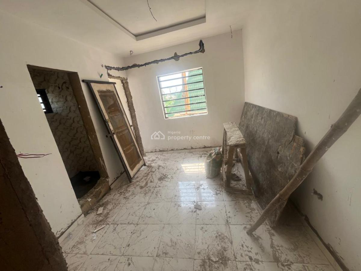 Studio Apartment for Long Lease, Abule Ijesha, Yaba, Lagos, Self Contain (single Rooms) for Sale