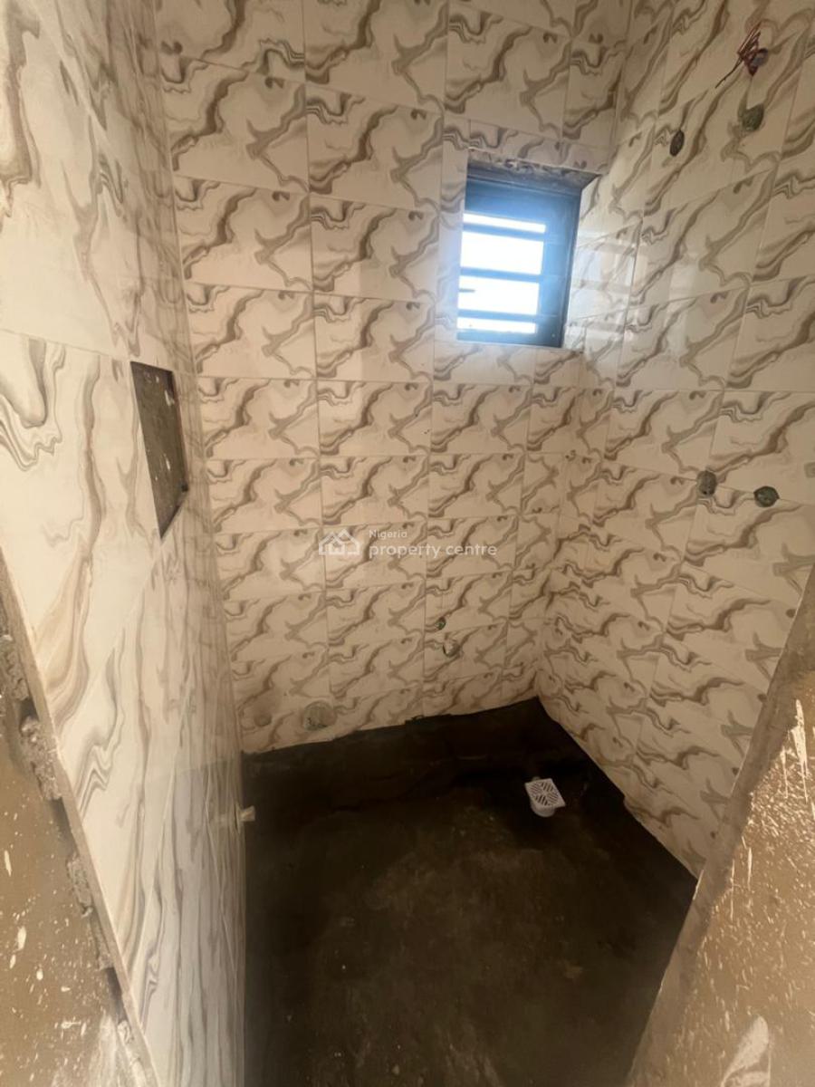 Studio Apartment for Long Lease, Abule Ijesha, Yaba, Lagos, Self Contain (single Rooms) for Sale
