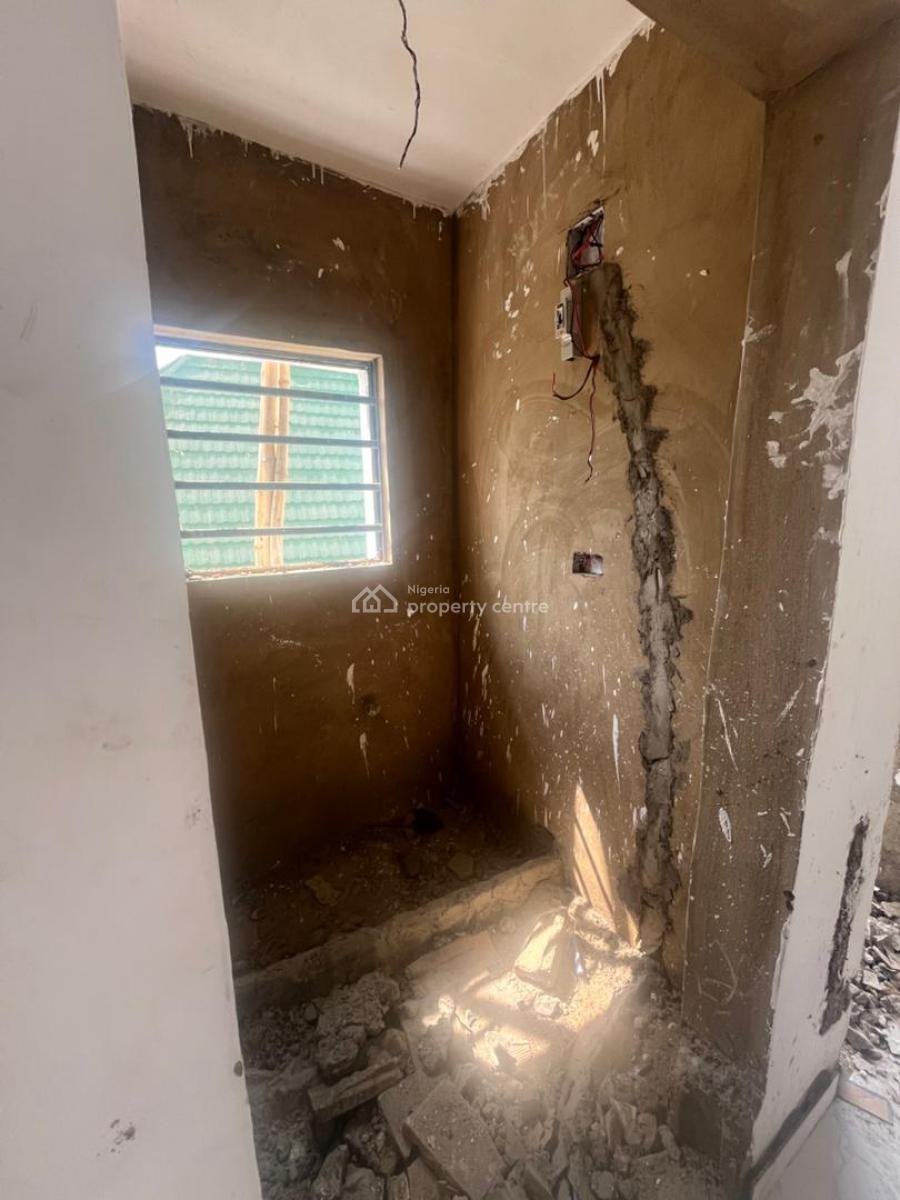 Studio Apartment for Long Lease, Abule Ijesha, Yaba, Lagos, Self Contain (single Rooms) for Sale