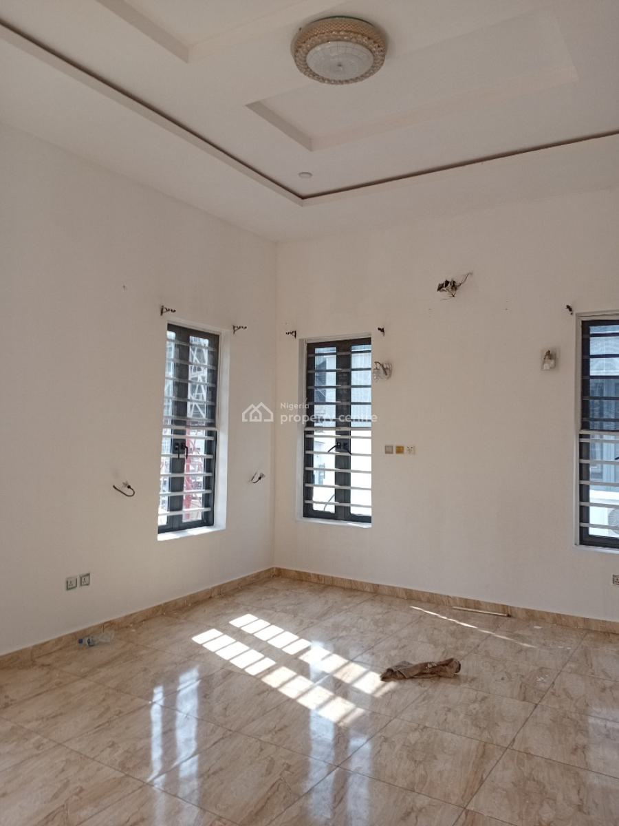 Single Room in a Shared Apartment, Ochid Road, Lekki, Lagos, Detached Duplex for Rent