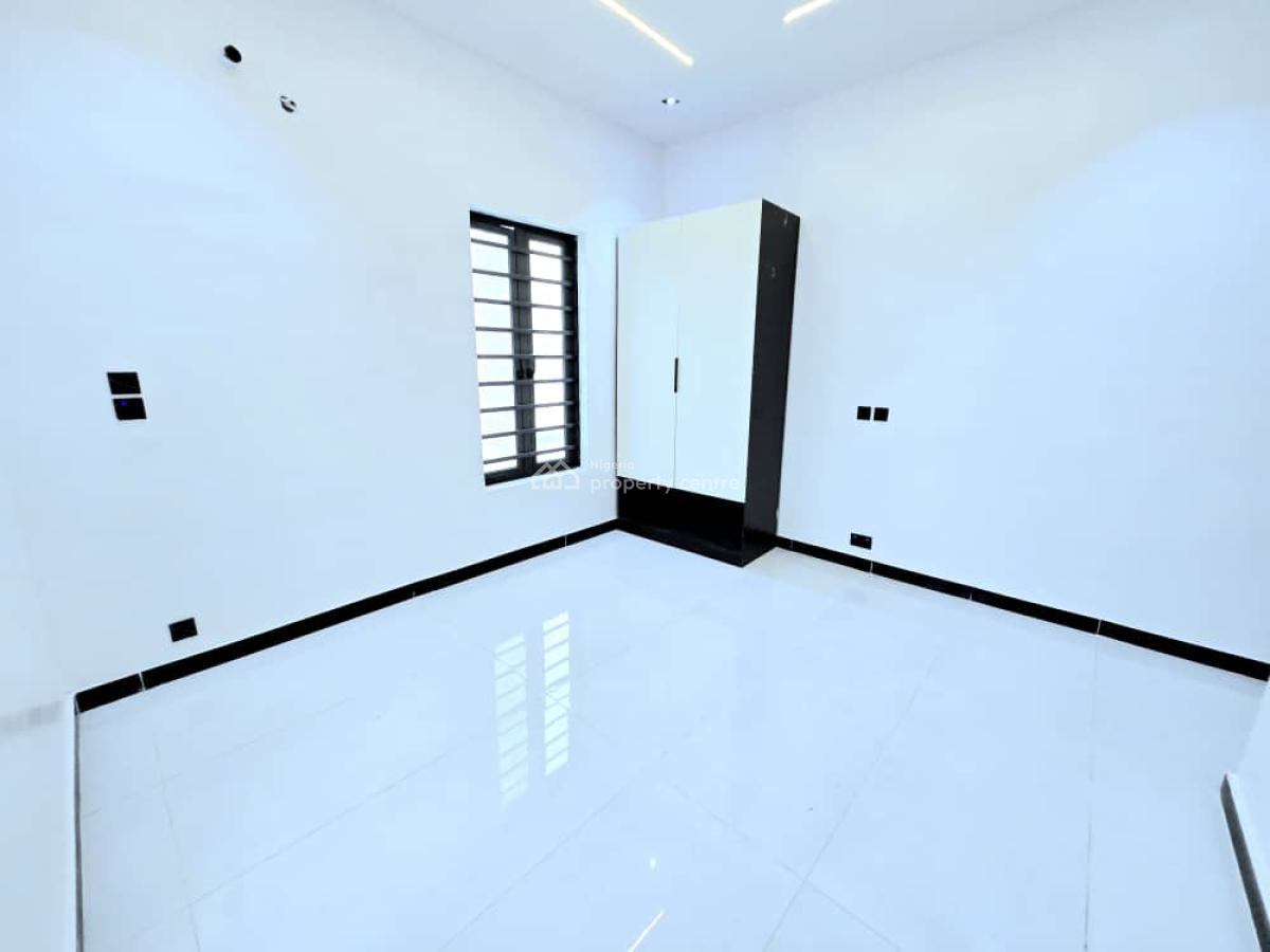 Luxurious 5-bedroom Fully Detached Duplexes, Ologolo, Lekki, Lagos, Detached Duplex for Sale