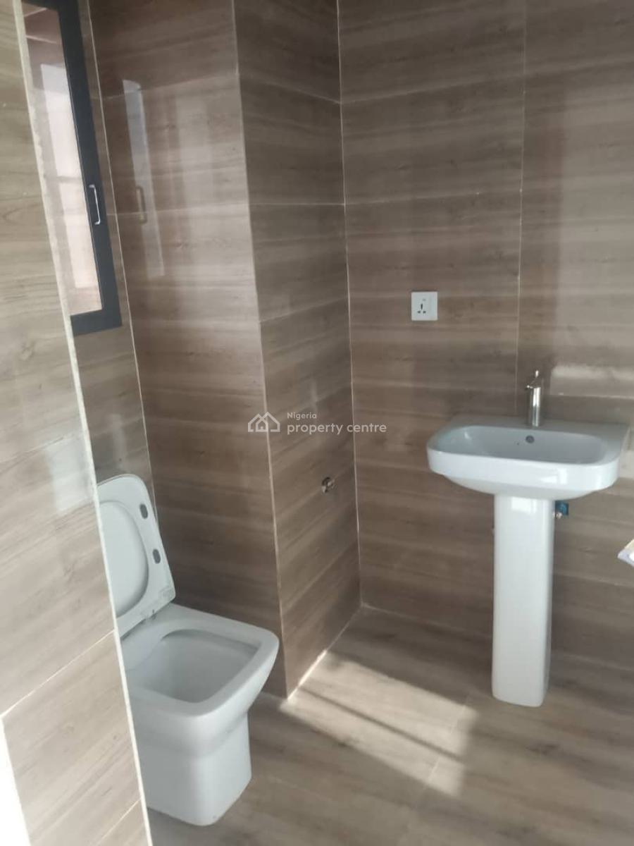 Spacious 3 Bedrooms Flat with Bq, Katampe Road, Katampe (main), Katampe, Abuja, Flat / Apartment for Rent