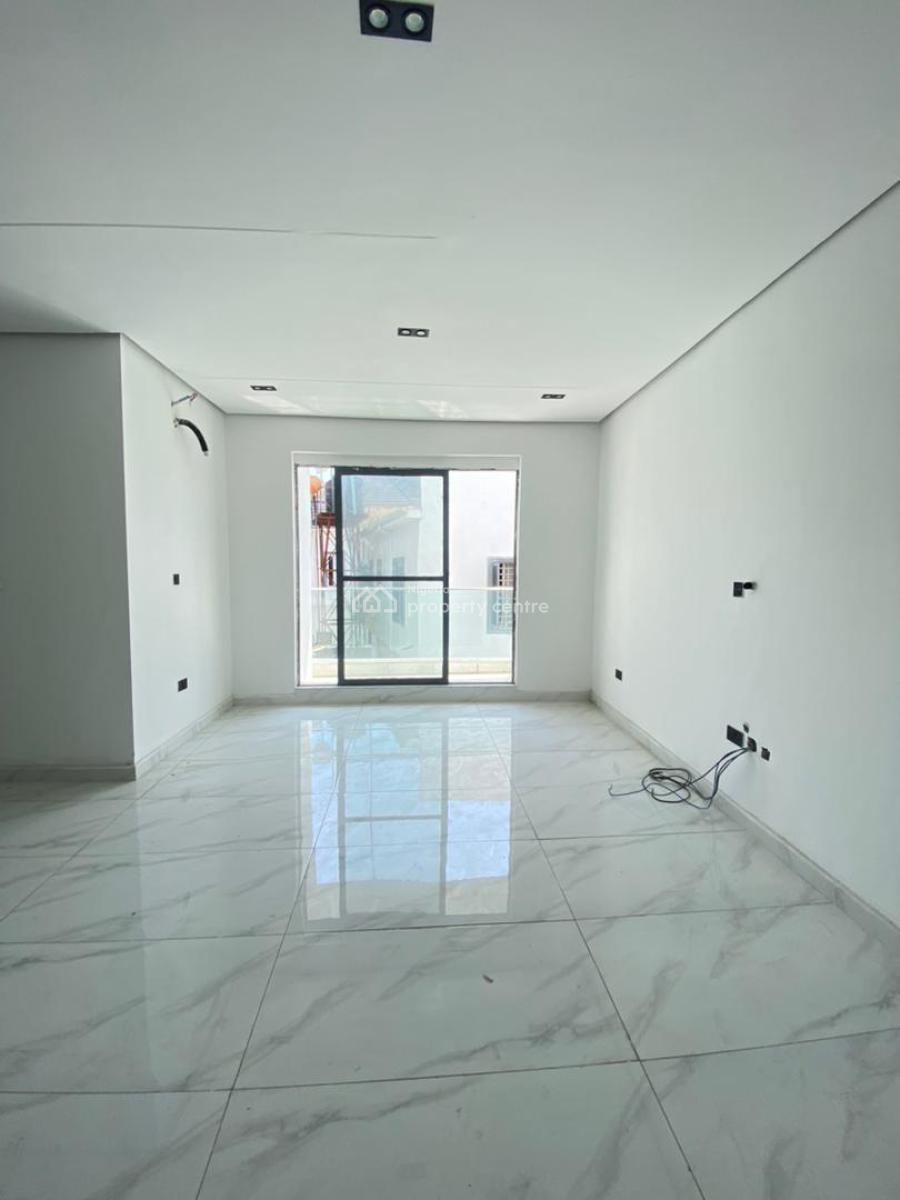 2 Bedroom Apartment, Ologolo, Ologolo, Lekki, Lagos, Block of Flats for Sale